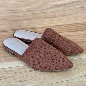 The Drop Troy Pointed-Toe Mule Slide